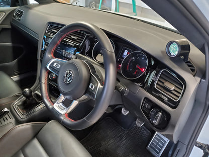 VW MK7 Golf Air Vent Gauge Holder – close-up