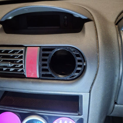Opel Corsa C Air Vent Gauge Holder – installed