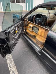 BMW E36 Sedan Front Door Clip Holder Replacement – fitment detail