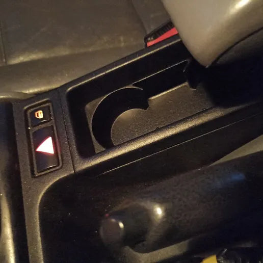 BMW E46 Cupholder – close-up